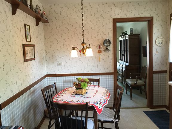 5th image of 10144 Minnick Ave