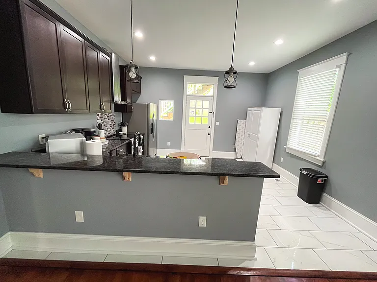 127 N Jefferson St — Photo 13
