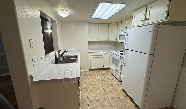 1321 W 1520 N — Photo 7