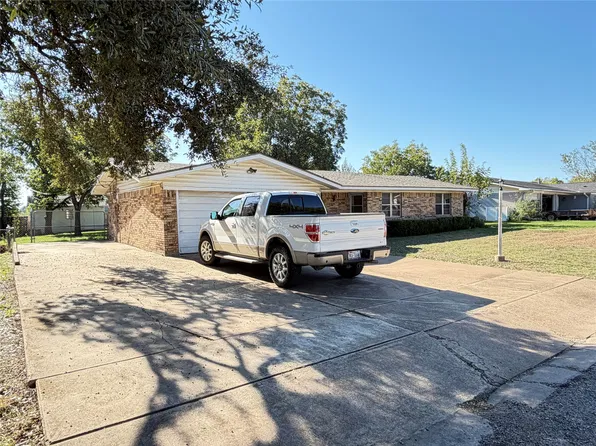 111 E Dawn Dr, Robinson, TX 76706