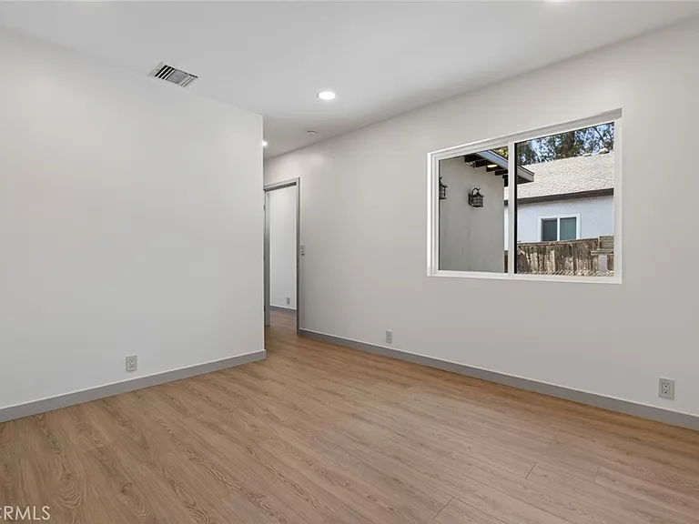 10822 Mount Gleason Ave — Photo 13