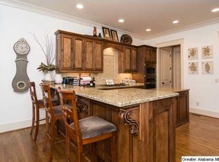 2005 Highland Village Bnd, Birmingham, AL 35242