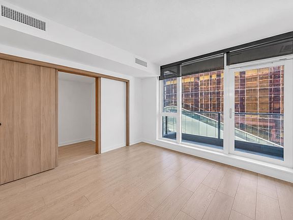 2nd image of 38 Smithe St #752