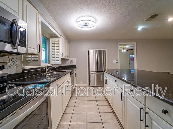 5th image of 7713 Heather St