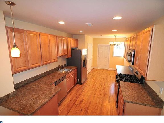 5th image of 907 N Church St