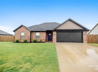 1251 General McCrae Dr, Prairie Grove, AR 72753