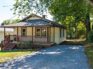 63 Oak Hill Dr, Asheville, NC 28806