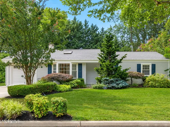 24 Village Lane, Middletown, NJ 07748