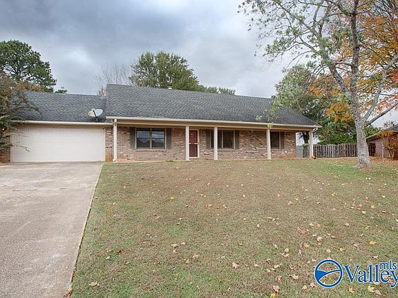 3rd image of 108 Fernglen Cir