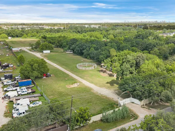 12010 Martindale Rd, Houston, TX 77048