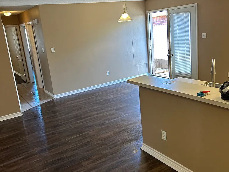 504 Kline Ave #2 — Photo 2
