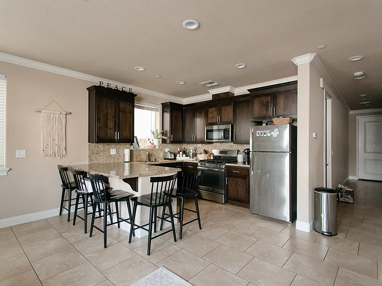 681 Addison Ln — Photo 17