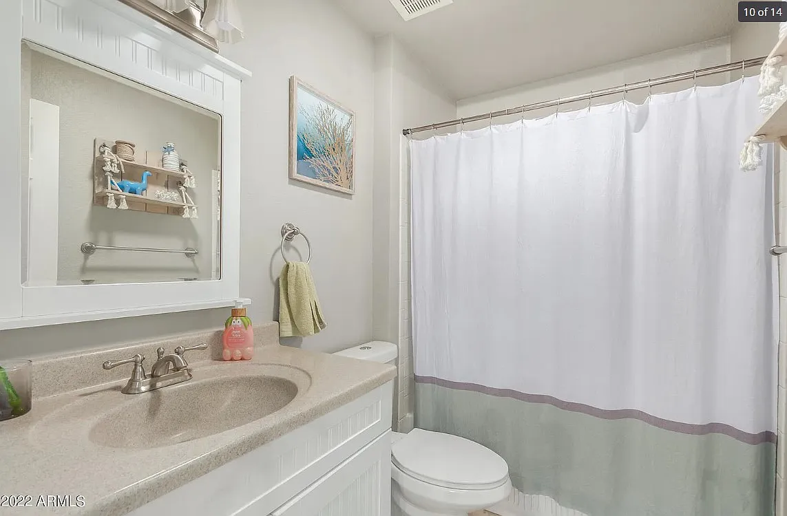 3 bed, 1322 sqft, $2,200 — Photo 2