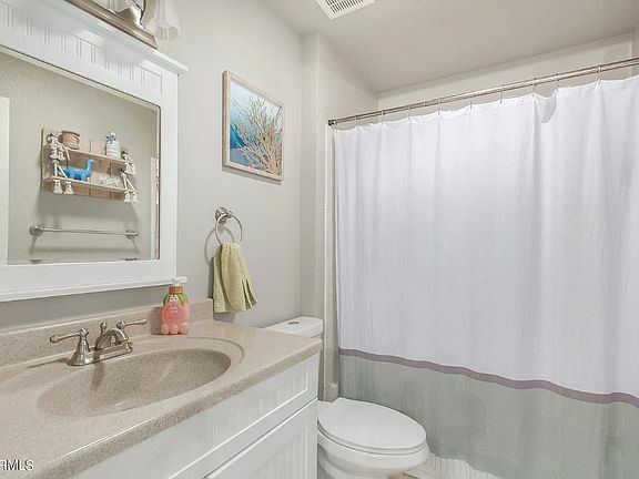 2nd image of 121 E Campo Bello Dr