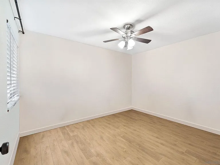 417 Nantucket Gln — Photo 11