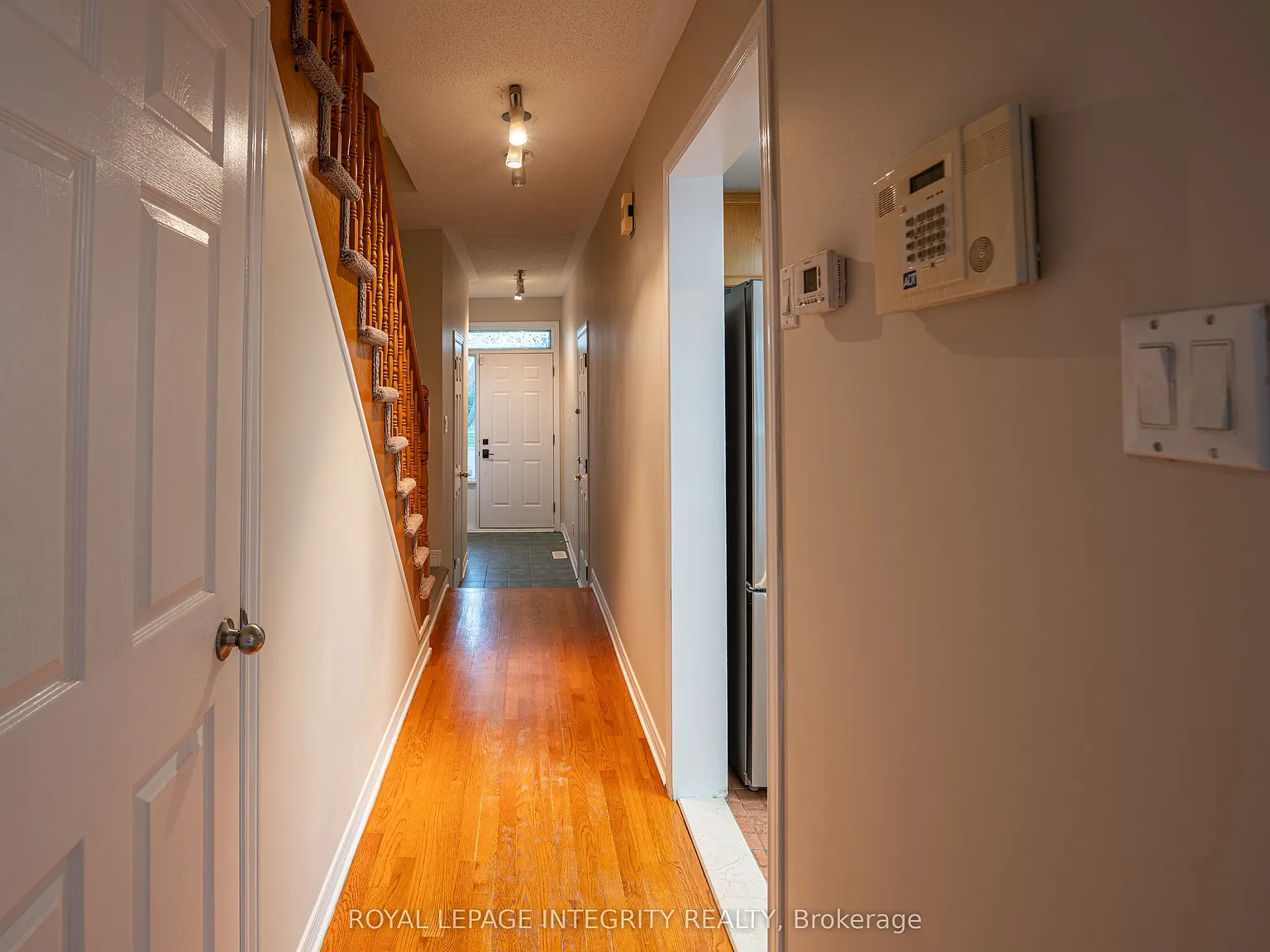3 bed, $2,700 — Photo 2