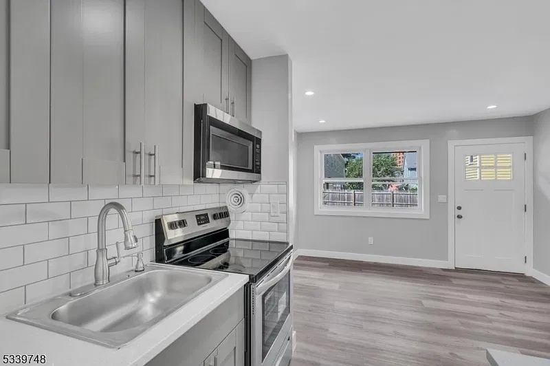 1300 Fulton St — Photo 3