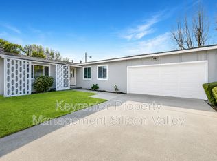 6772 John Dr, Cupertino, CA 95014