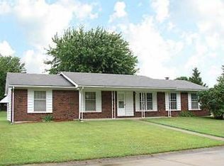 1701 Springdale Ct, Mexico, MO 65265