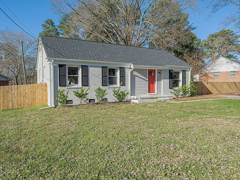 3322 Bell Dr — Photo 1