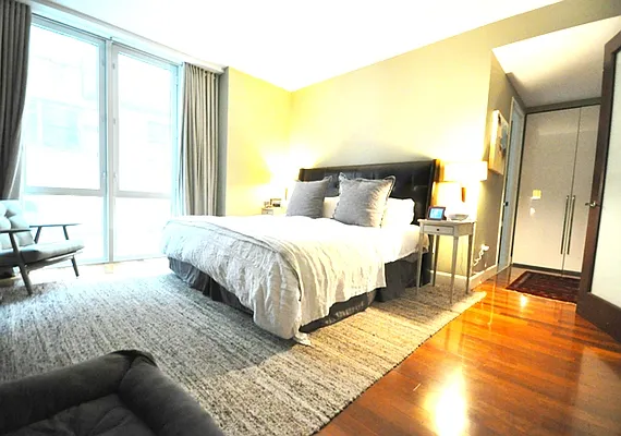 Rented by Bond New York | media 59