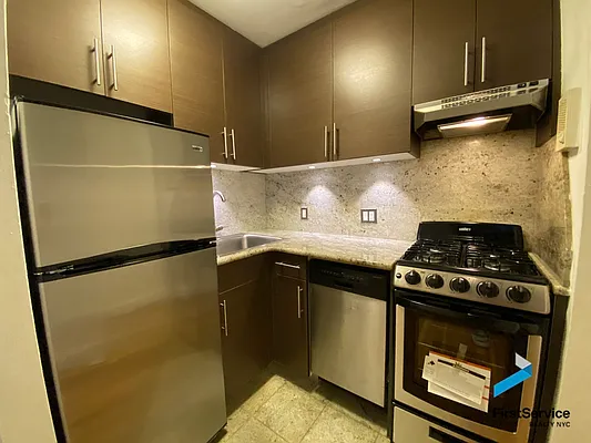 Rented by FirstService Realty (legacy) | media 6