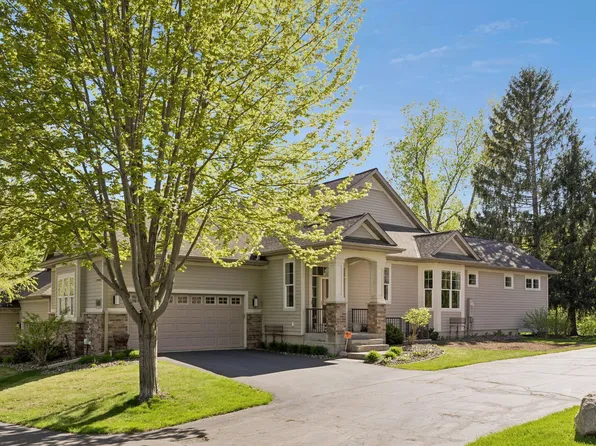 7660 Woodview Ct, Edina, MN 55439