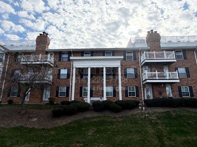 312 Clayton Crossing Dr APT 304, Ballwin, MO, 63011