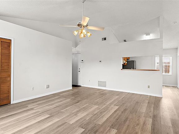 5th image of 49 Grand Junction Blvd