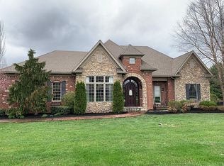 9007 Reserve Dr, Prospect, KY 40059