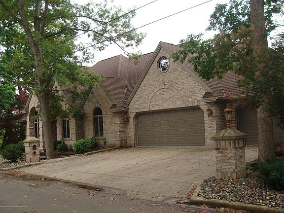 3rd image of 930 McArthur River Dr