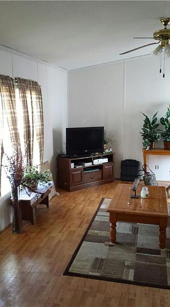 2nd image of 11 Goosefare Dr