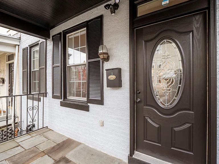 730 Newton Pl NW #1 — Photo 3