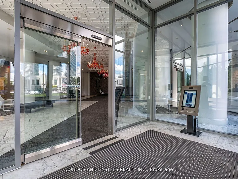 90 Park Lawn Rd #1009 — Photo 2