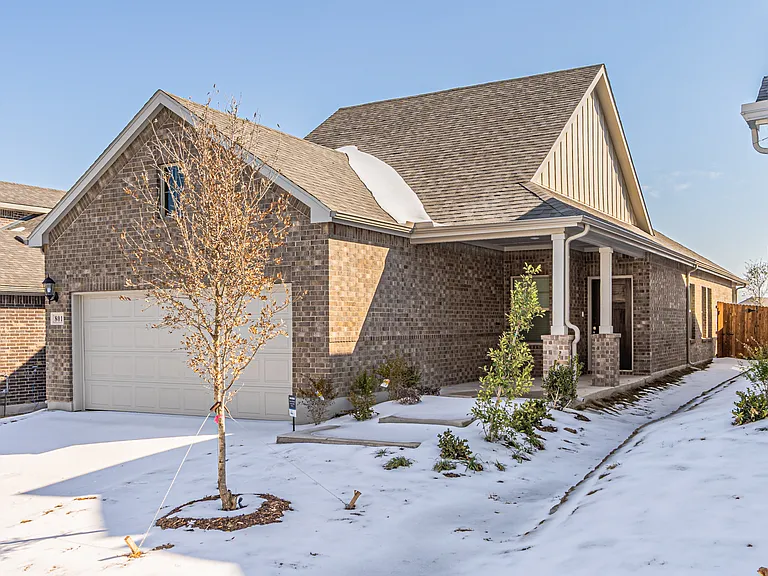 801 Leavenworth Dr — Photo 10
