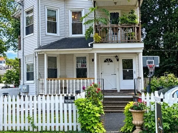 22-24 Raymond Pl, Springfield, MA 01104