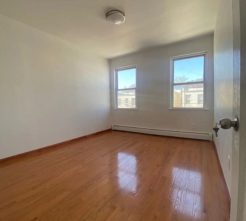 1st image of 68 Bay 7 St #2