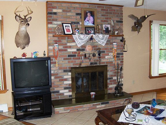 5th image of 49 Josephine Dr