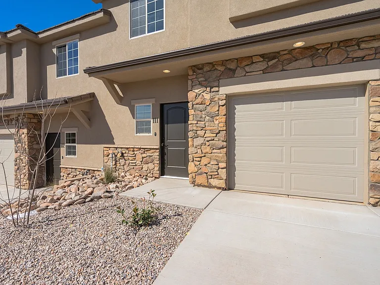 370 W Buena Vista Blvd #111 — Photo 4