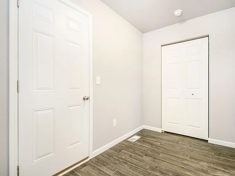 321 Catera Ct — Photo 13