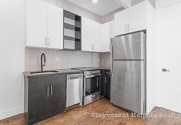 2nd image of 339 Woodbine St #2E