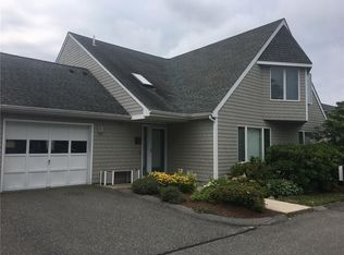 310 Windridge Ln, Bristol, RI 02809
