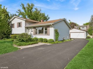 20559 N Celia Ave, Prairie View, IL 60069