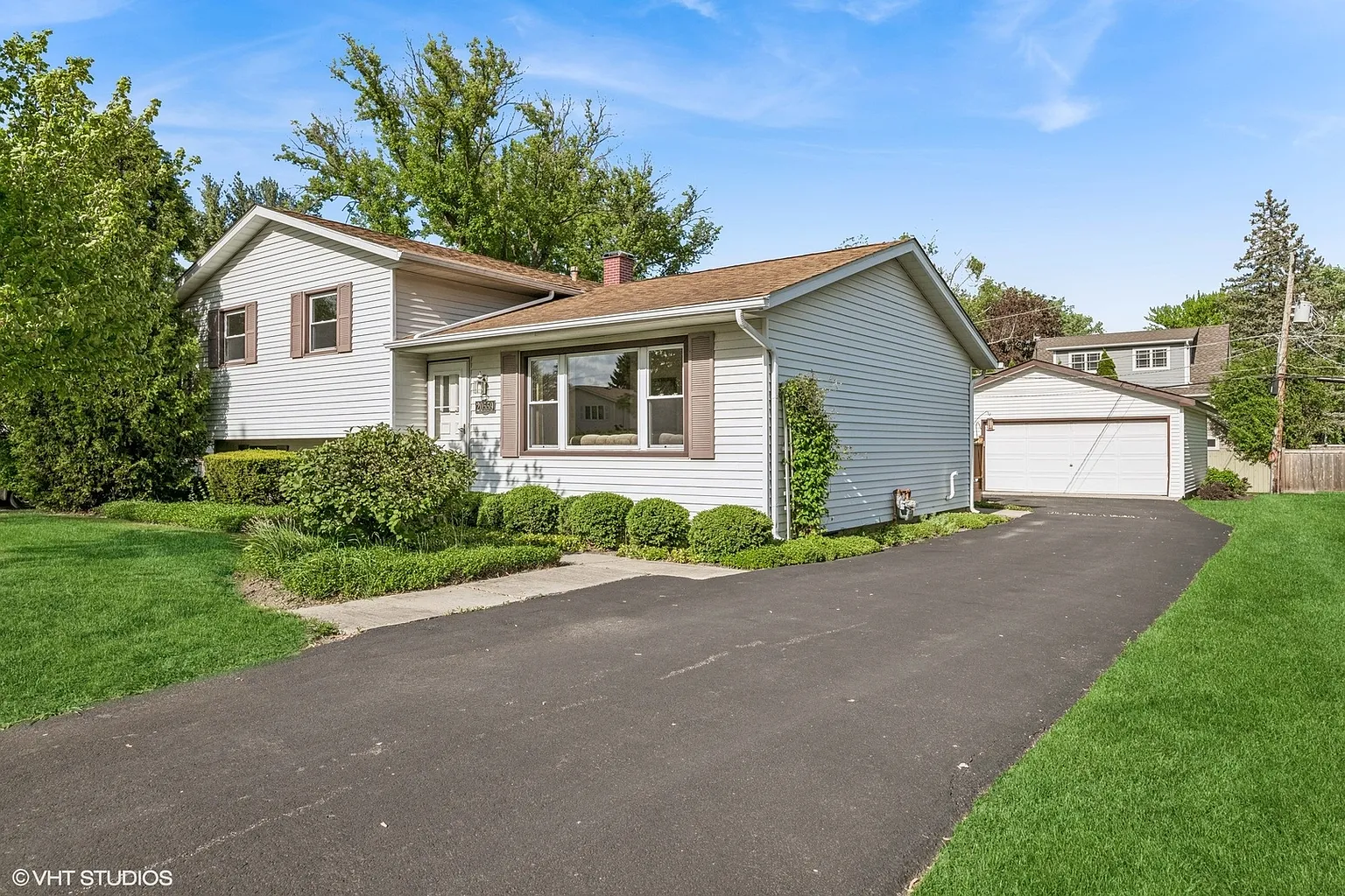 20559 N Celia Ave photo 1