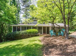 6850 Sunny Brook Ln, Sandy Springs, GA 30328