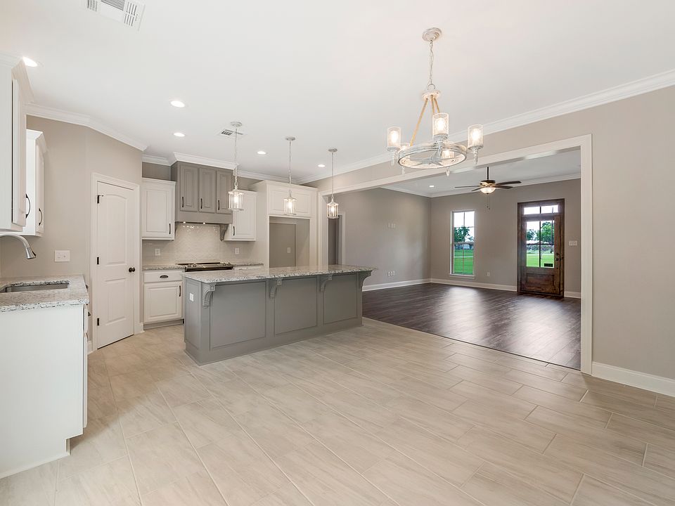 Samuel Plan, Manuel Builders SWLA Design Center, Lake Charles, LA