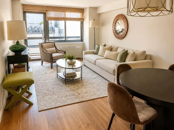 515 East 72nd Street image 1 of 8