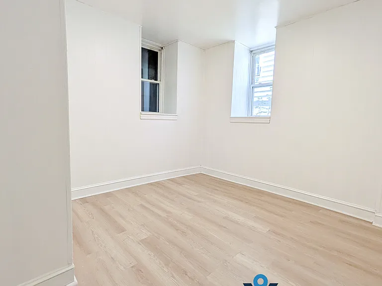 417 N Walnut St — Photo 4