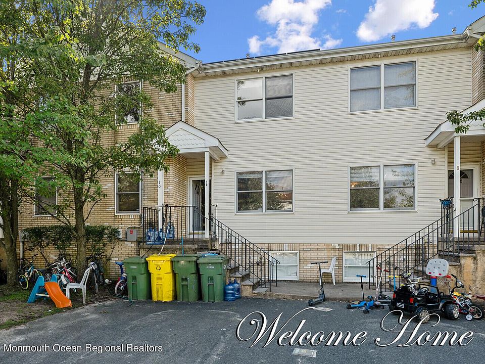 1st image of 10 Tova Dr