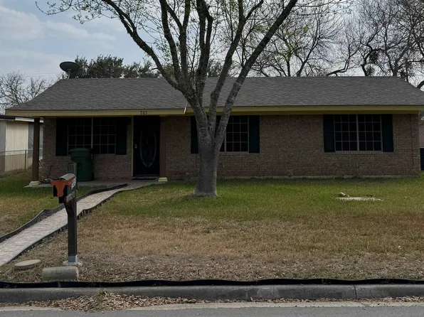 703 W Viggo St, Hebbronville, TX 78361